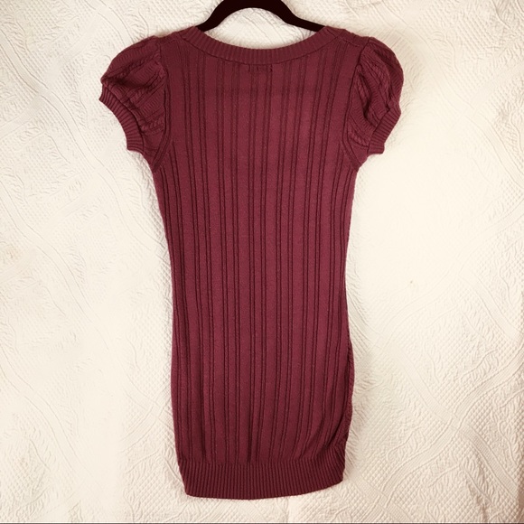 Woman’s Small Studio Y short sleeve purple sweater - Picture 4 of 4